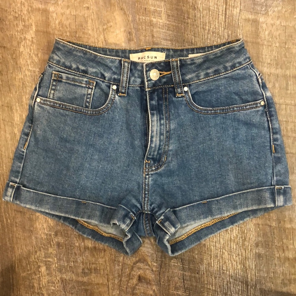 PacSun mom denim shorts, size 23